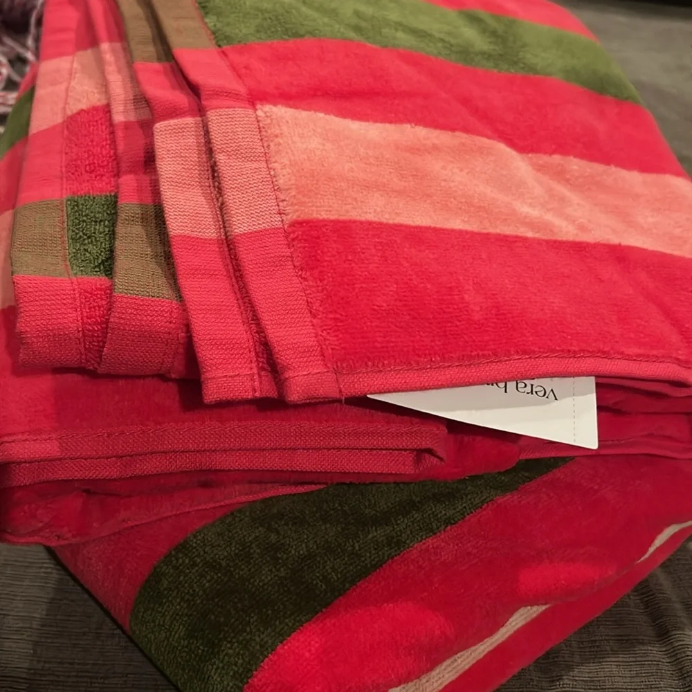 VERA BRADLEY Essential Beach Towel in Cotton Looped Terry Capri Pink Stripe NWT